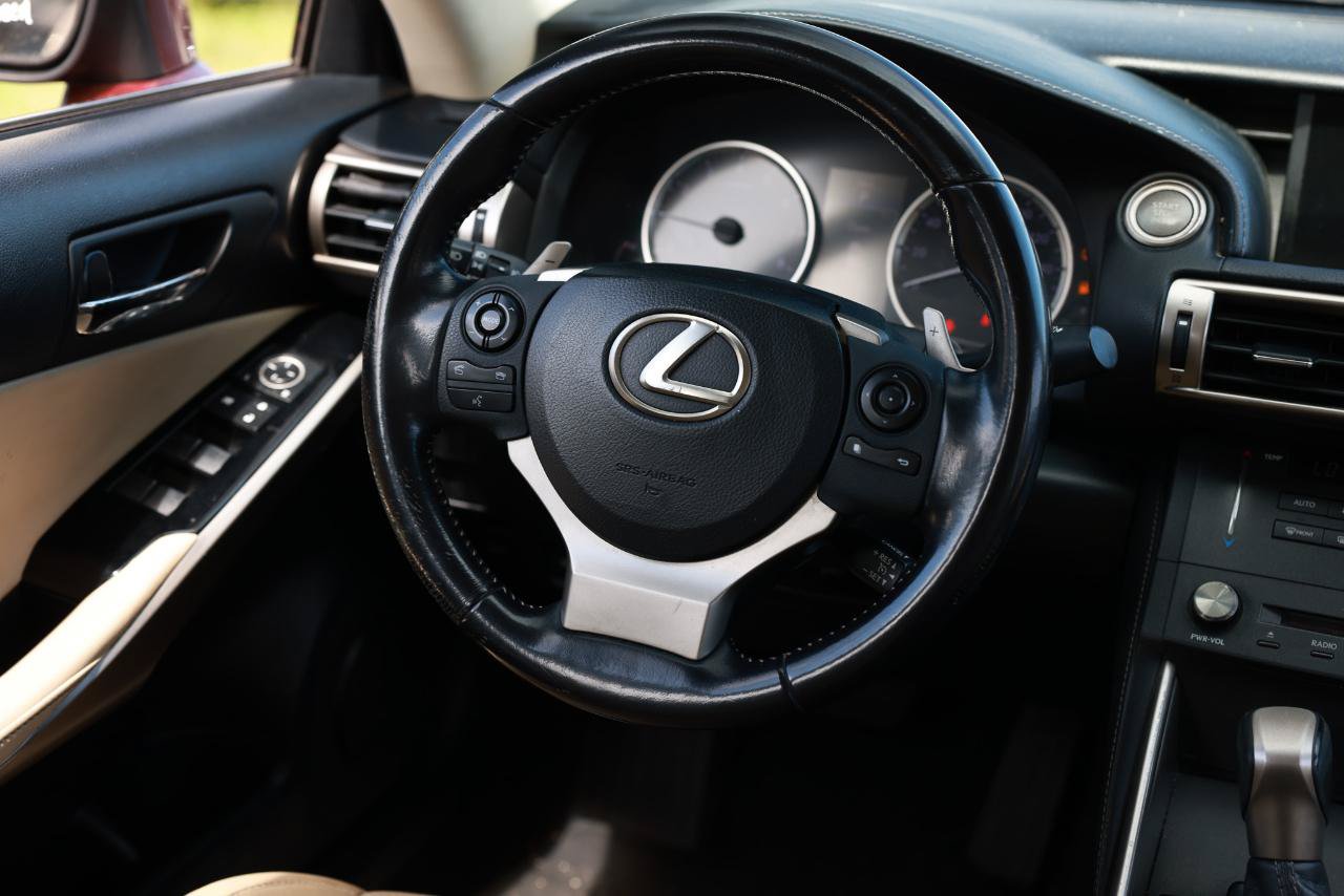 Used 2015 Lexus IS 250 RWD image 28