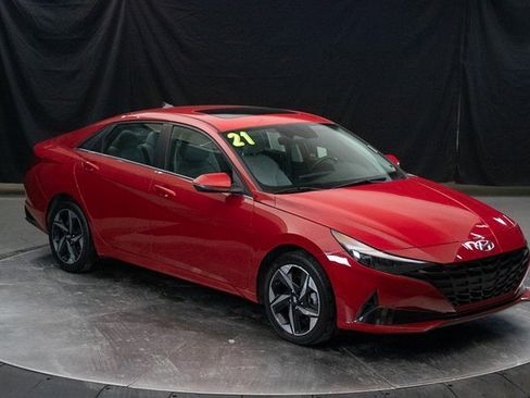 Used 2021 Hyundai Elantra Limited w/ Cargo Package image 2