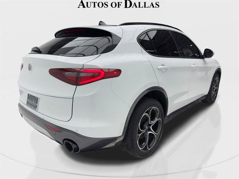 Used 2022 Alfa Romeo Stelvio Ti image 7