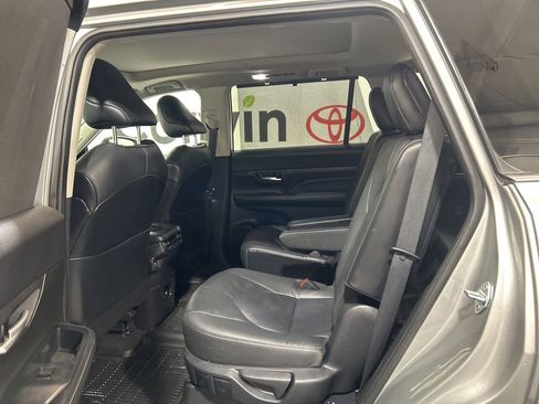 Used 2024 Toyota Grand Highlander AWD image 22