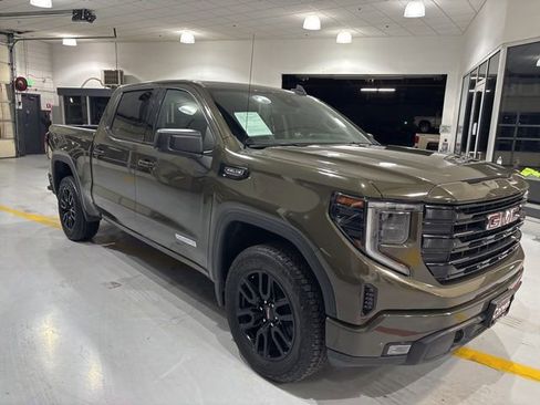 Used 2023 GMC Sierra 1500 Elevation w/ X31 Off-Road Package image 4