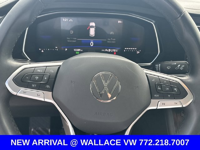 Certified 2024 Volkswagen Jetta SE w/ Panoramic Sunroof Package FWD image 18