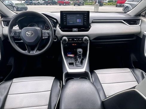 Used 2019 Toyota RAV4 XLE AWD/4WD image 19