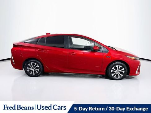 Used 2022 Toyota Prius Prime LE image 9