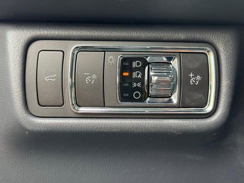 New 2026 Lincoln Aviator AWD image 19