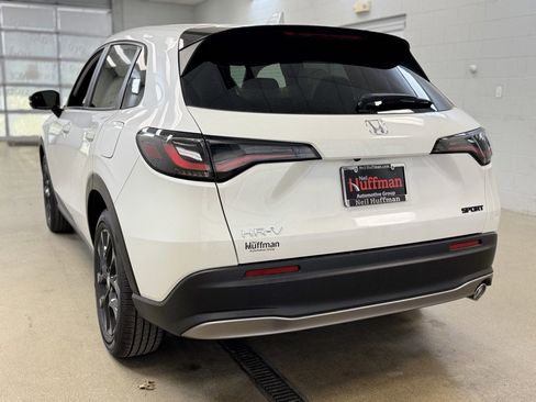 Used 2025 Honda HR-V Sport image 7