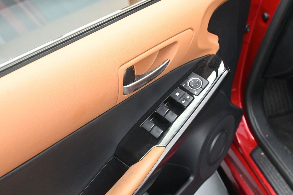 Used 2025 Lexus IS 350 F Sport RWD image 18