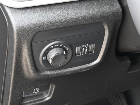 Used 2024 Jeep Grand Cherokee L Laredo w/ Luxury Tech Group I image 29