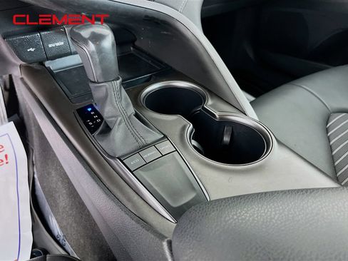 Used 2023 Toyota Camry SE FWD image 23