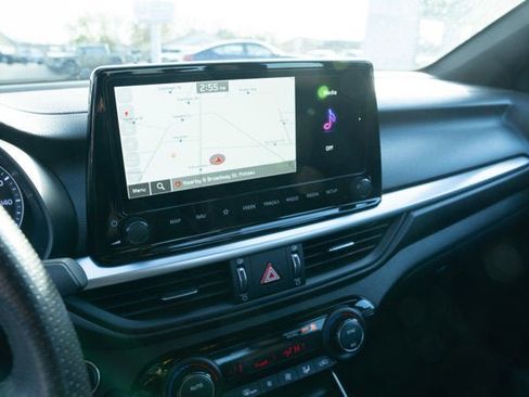 Used 2024 Kia Forte GT-Line image 18