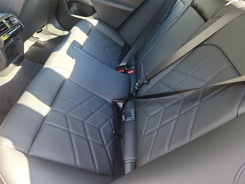 New 2026 BMW 530i xDrive w/ Premium Package image 32