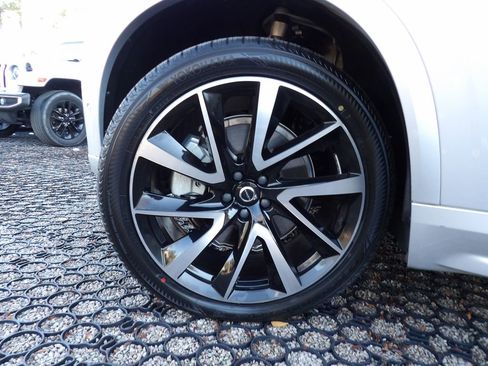 Certified 2023 Volvo XC90 B6 Plus w/ Protection Package image 32