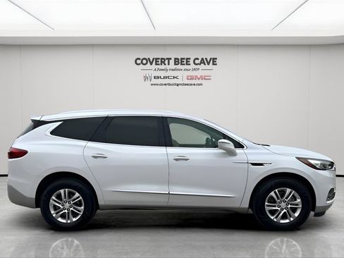 Used 2018 Buick Enclave Essence w/ Trailering Package image 9