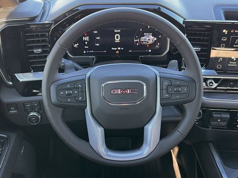 New 2026 GMC Sierra 1500 SLT image 9