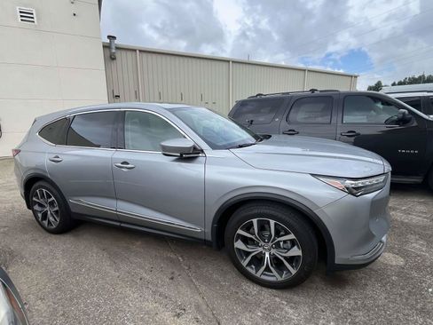 Used 2024 Acura MDX FWD w/ Technology Package image 3