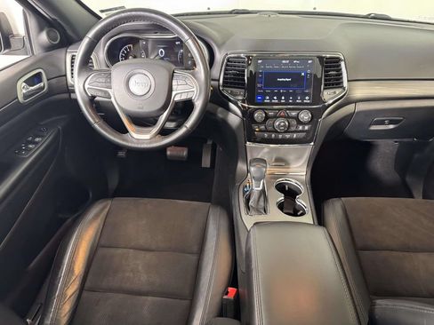 Used 2021 Jeep Grand Cherokee Laredo X AWD/4WD image 5