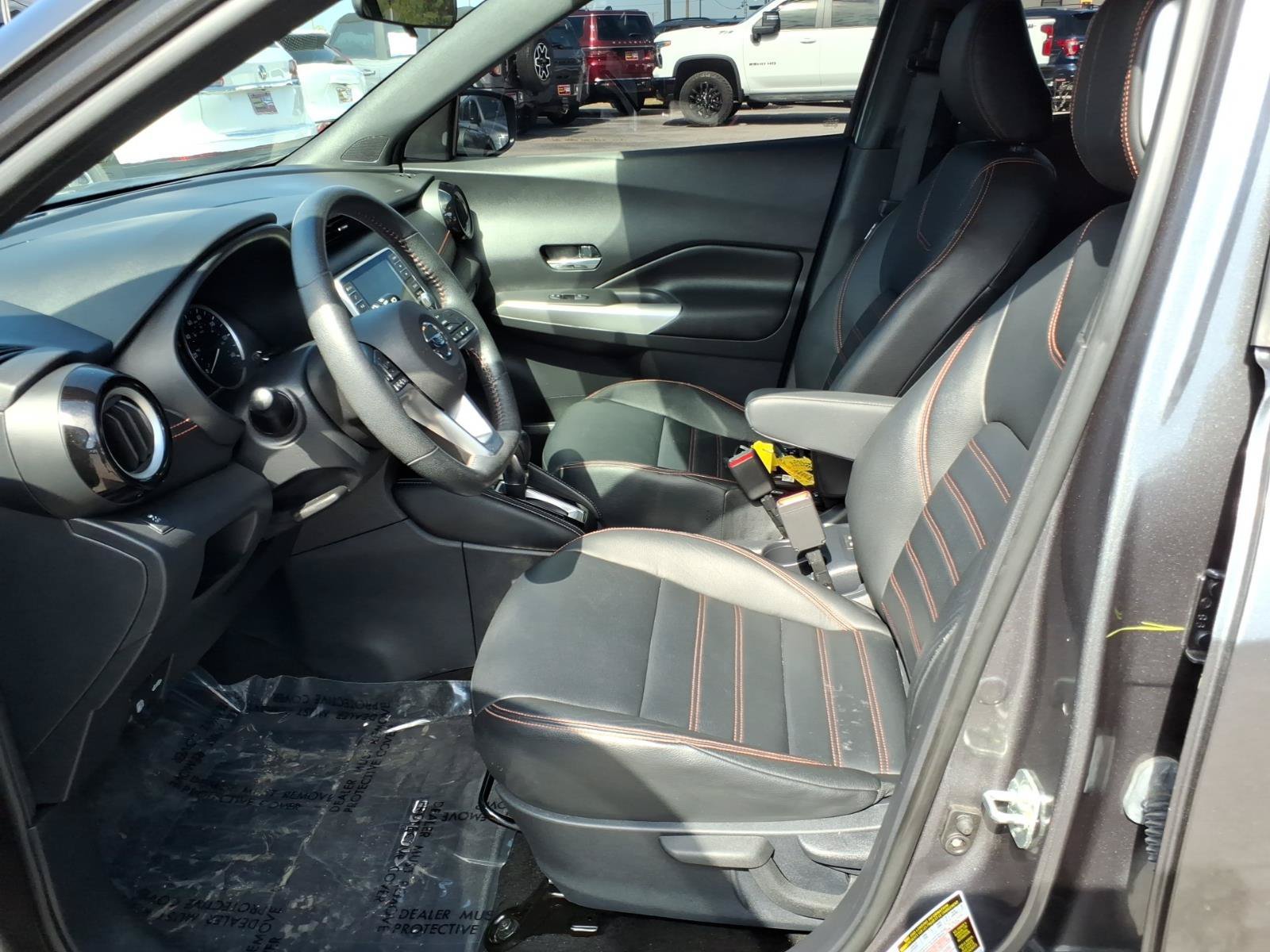 Used 2019 Nissan Kicks SR w/ SR Premium Package FWD image 8