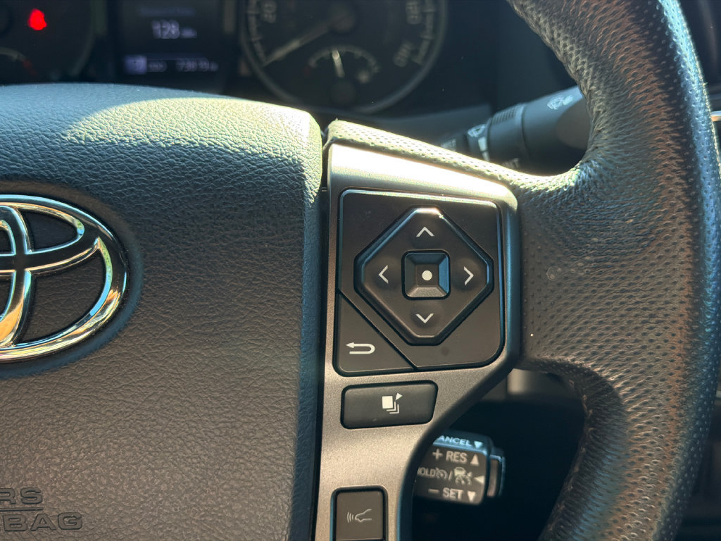Used 2020 Toyota Tacoma TRD Off-Road w/ TRD Premium Off Road Package AWD/4WD image 30