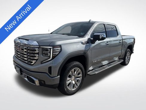 Used 2024 GMC Sierra 1500 Denali w/ Technology Package AWD/4WD image 1