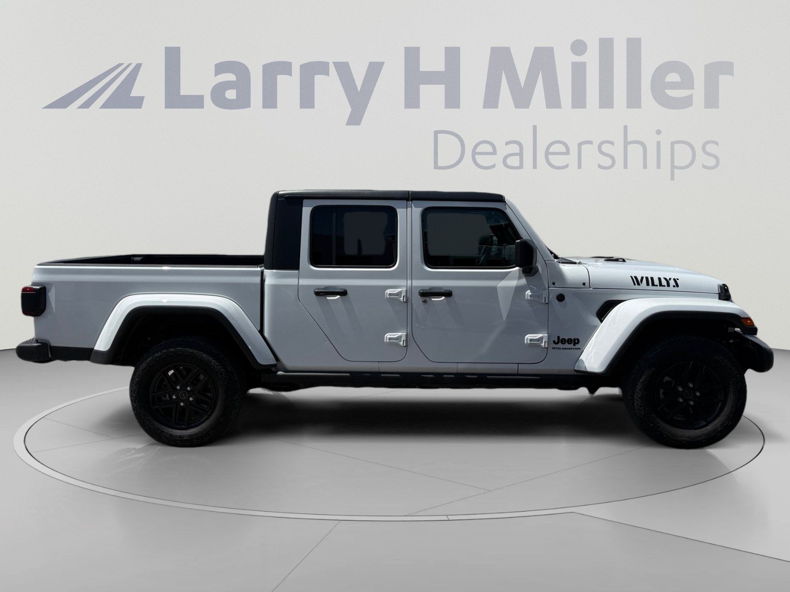 Used 2025 Jeep Gladiator Sport AWD/4WD image 6