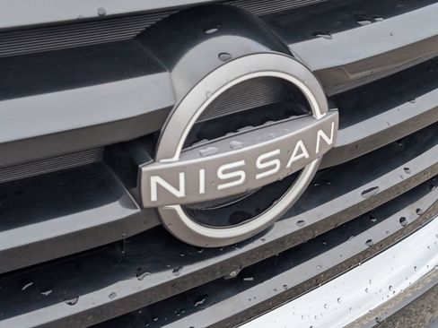 Used 2023 Nissan Pathfinder Platinum w/ Cargo Package AWD/4WD image 10