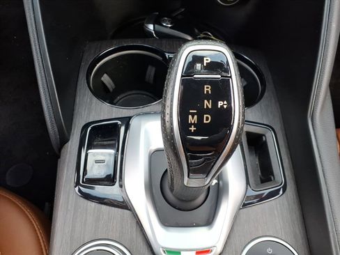 Used 2022 Alfa Romeo Giulia Ti image 30