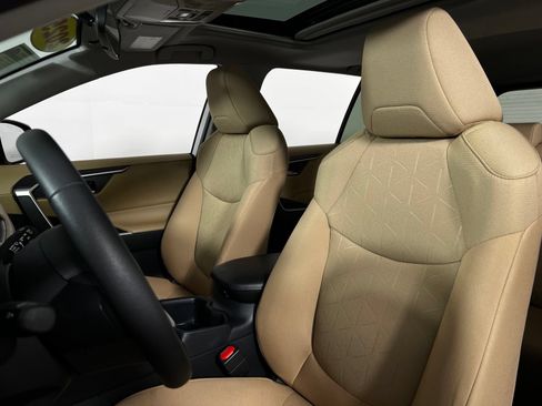Certified 2025 Toyota RAV4 XLE w/ Convenience Package AWD/4WD image 12