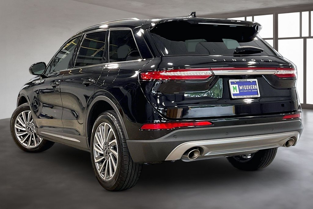 Used 2024 Lincoln Corsair Reserve AWD/4WD image 4