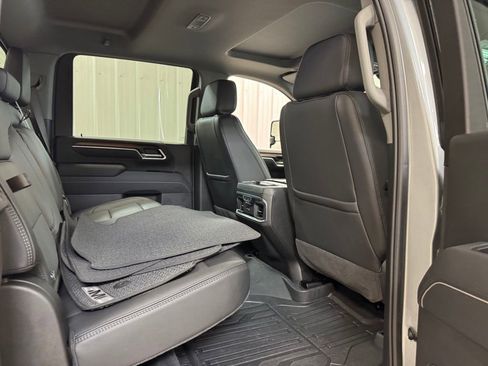 Used 2025 GMC Sierra 3500 Denali w/ Denali Reserve Package image 25