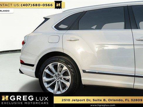 Used 2022 Bentley Bentayga image 27