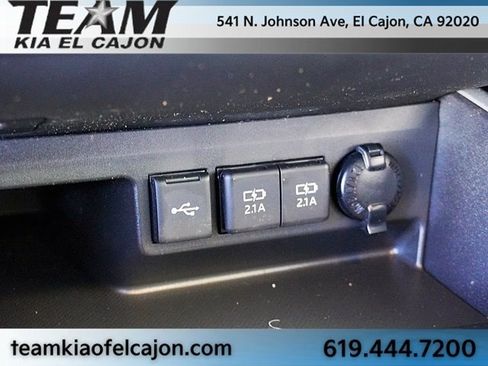 Used 2021 Toyota Highlander XLE image 31