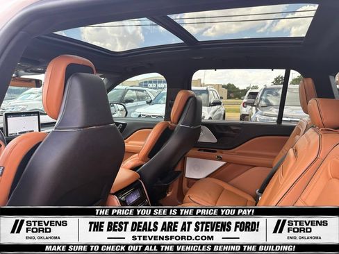 Used 2024 Lincoln Aviator Black Label w/ Jet Package AWD/4WD image 32