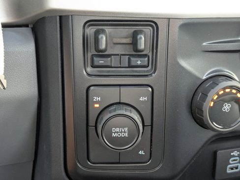 New 2025 Ford F350 XL w/ XL Chrome Package image 23