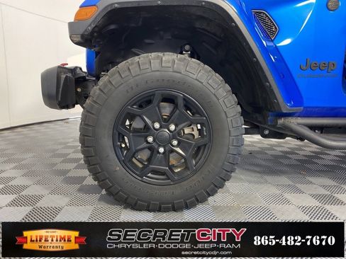 Used 2020 Jeep Gladiator Rubicon image 9