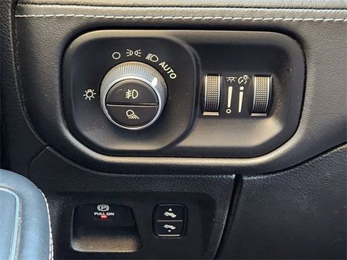 Used 2019 RAM 1500 Limited w/ Advanced Safety Group image 21