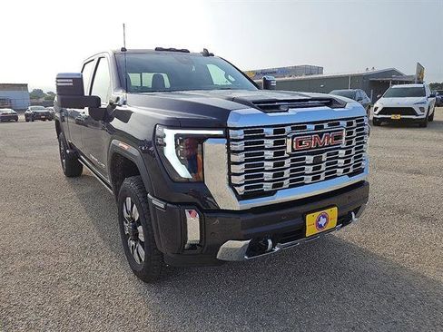 New 2025 GMC Sierra 2500 Denali w/ Denali Reserve Package image 4
