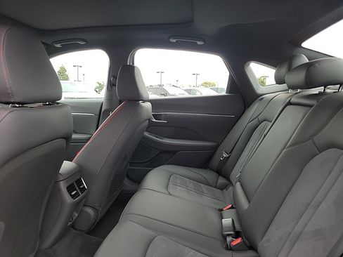 Used 2022 Hyundai Sonata SEL Plus w/ Preferred Accessory Package image 11