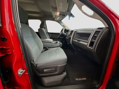 Used 2019 RAM 1500 Express w/ Express Value Package image 32