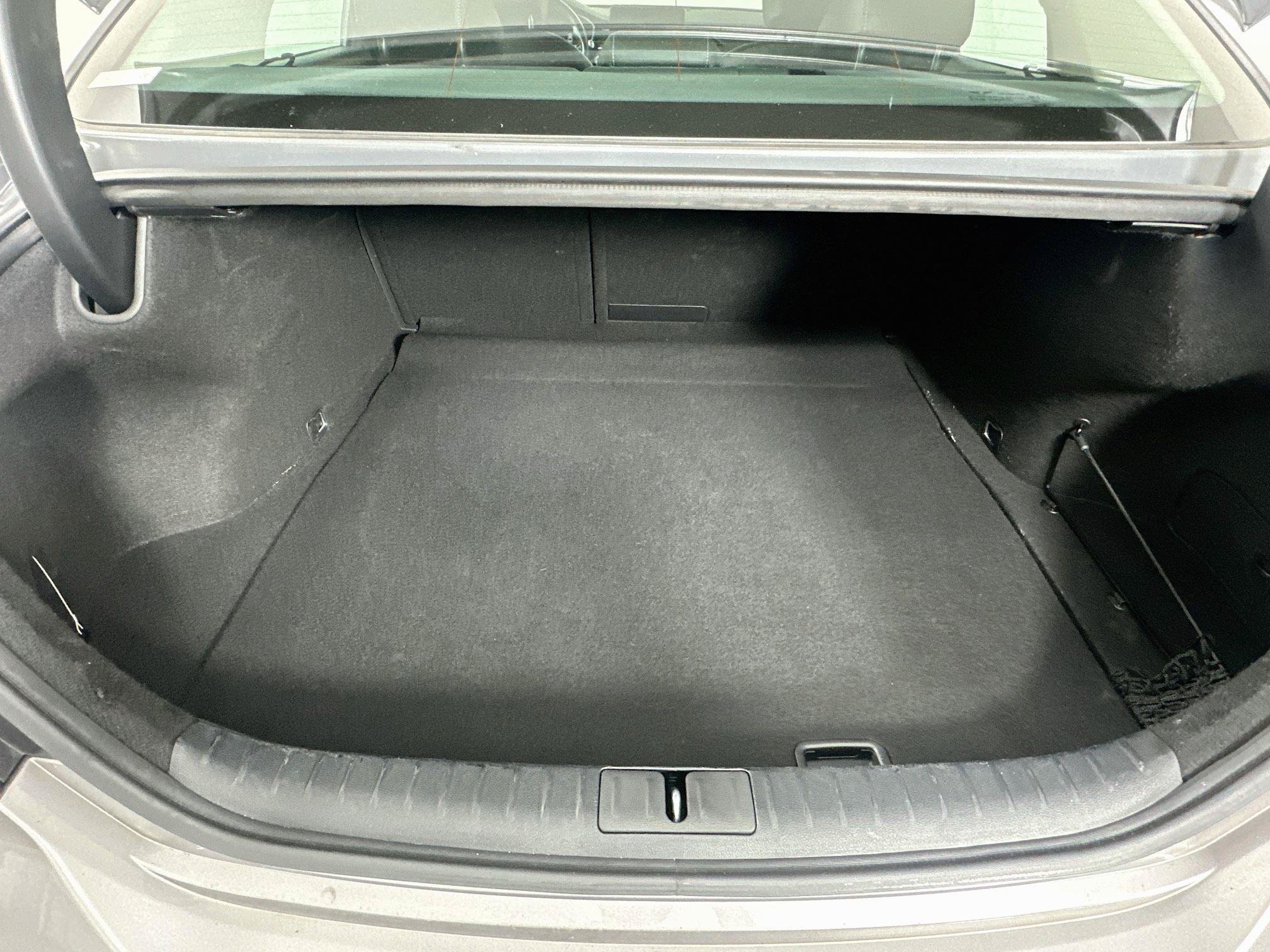 Used 2026 Genesis G70 2.5T RWD image 30