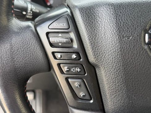 Used 2021 Nissan Titan PRO-4X w/ Pro-4x Convenience Package AWD/4WD image 14