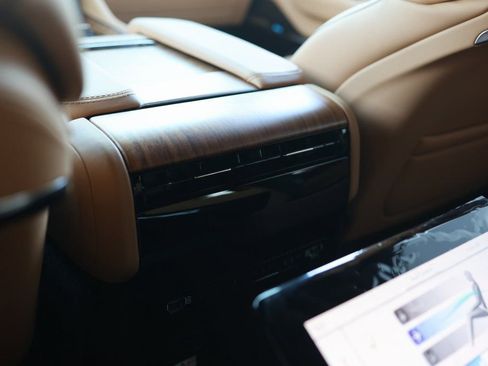 Used 2023 Jeep Grand Wagoneer Series III image 47