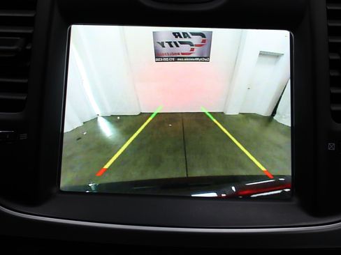 Used 2022 Chrysler 300 Touring w/ Sport Appearance Package RWD image 36