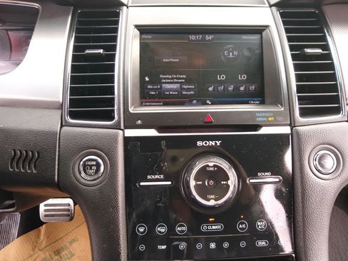 Used 2013 Ford Taurus SHO image 24