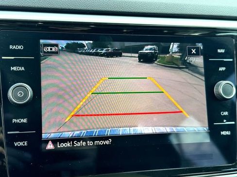 Used 2023 Volkswagen Atlas SEL R-Line image 21