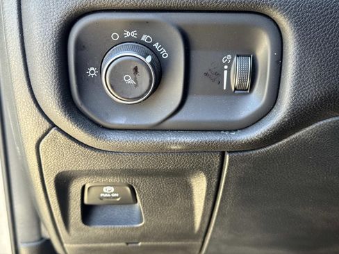 Used 2024 RAM 1500 Laramie AWD/4WD image 20