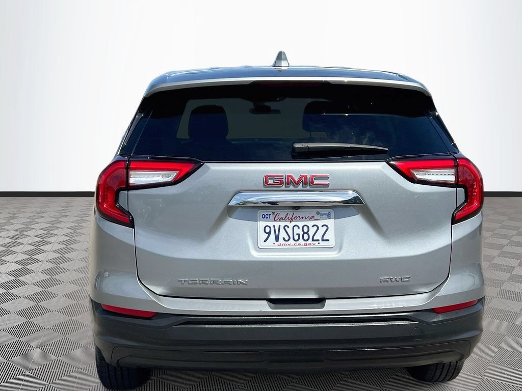 Used 2024 GMC Terrain SLE AWD/4WD image 6