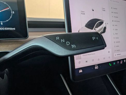 Used 2020 Tesla Model Y Long Range AWD/4WD image 9
