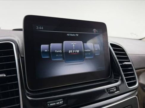 Used 2017 Mercedes-Benz GLS 450 4MATIC image 30