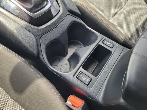 Certified 2022 Nissan Rogue Sport SV FWD image 32