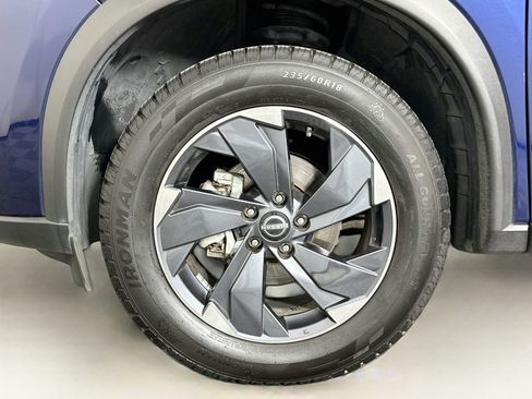 Used 2025 Nissan Rogue SV FWD image 11